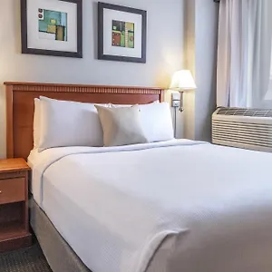 *** Hotel Saint-laurent Canada